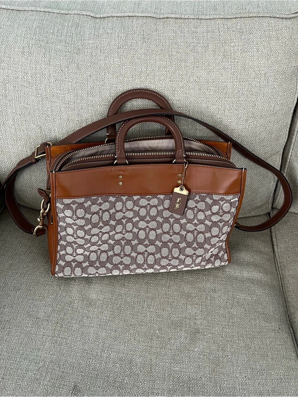 Large Coach Brown Signature Canvas Bag/fits a Laptop